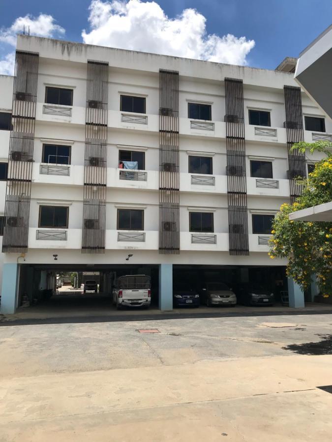 Vatchara Northgate Hotel Nakhon Sawan Buitenkant foto