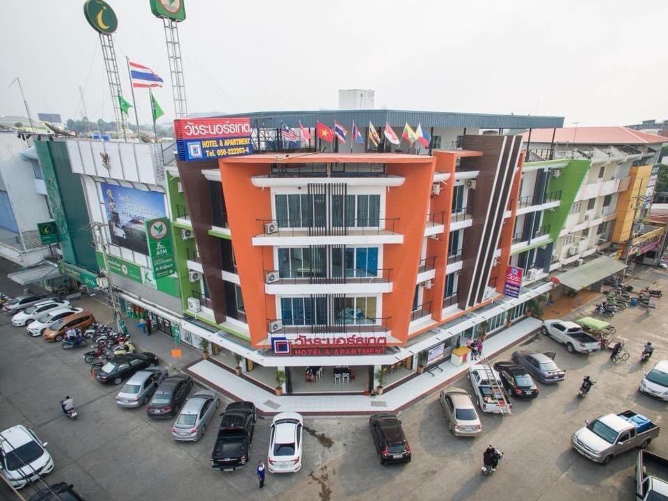 Vatchara Northgate Hotel Nakhon Sawan Buitenkant foto