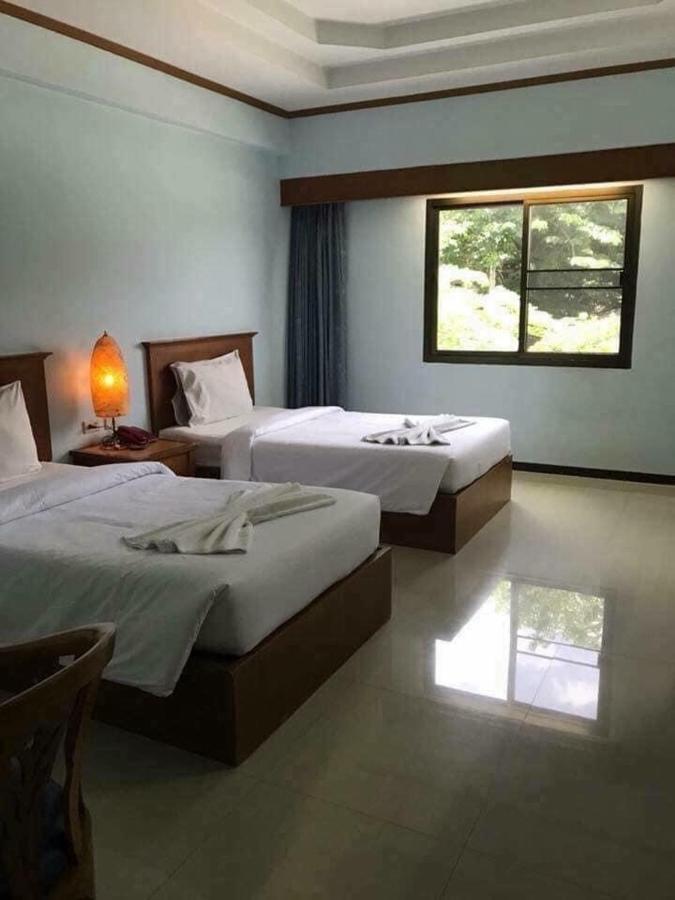 Vatchara Northgate Hotel Nakhon Sawan Buitenkant foto